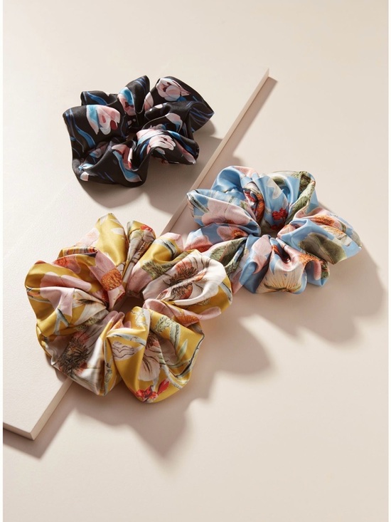 Anthropologie Accessories - Anthropologie Avery Floral Silkie Scrunchie Set Blue, Yellow, Black